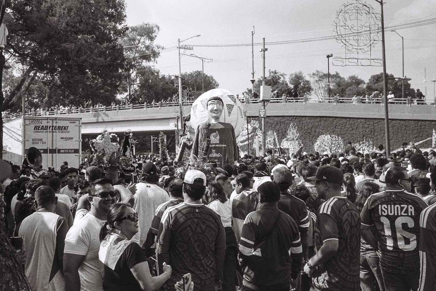 Fiestón en el Azteca